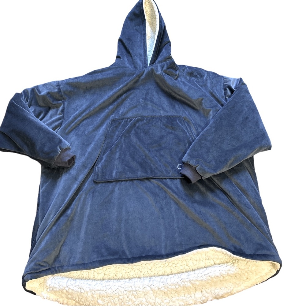 THE COMFY Original Oversized Microfiber & Sherpa Wearable Blanket One Size